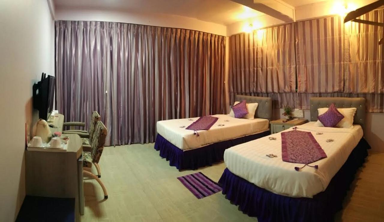 Hilltop Gem Hotel Pyin Oo Lwin Room photo